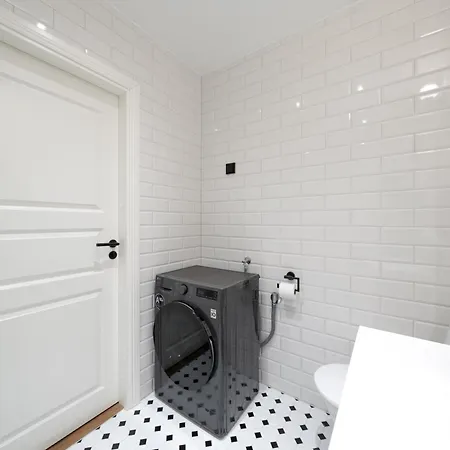 Central, Stylish, View, 10 Min To Old Town Apartament